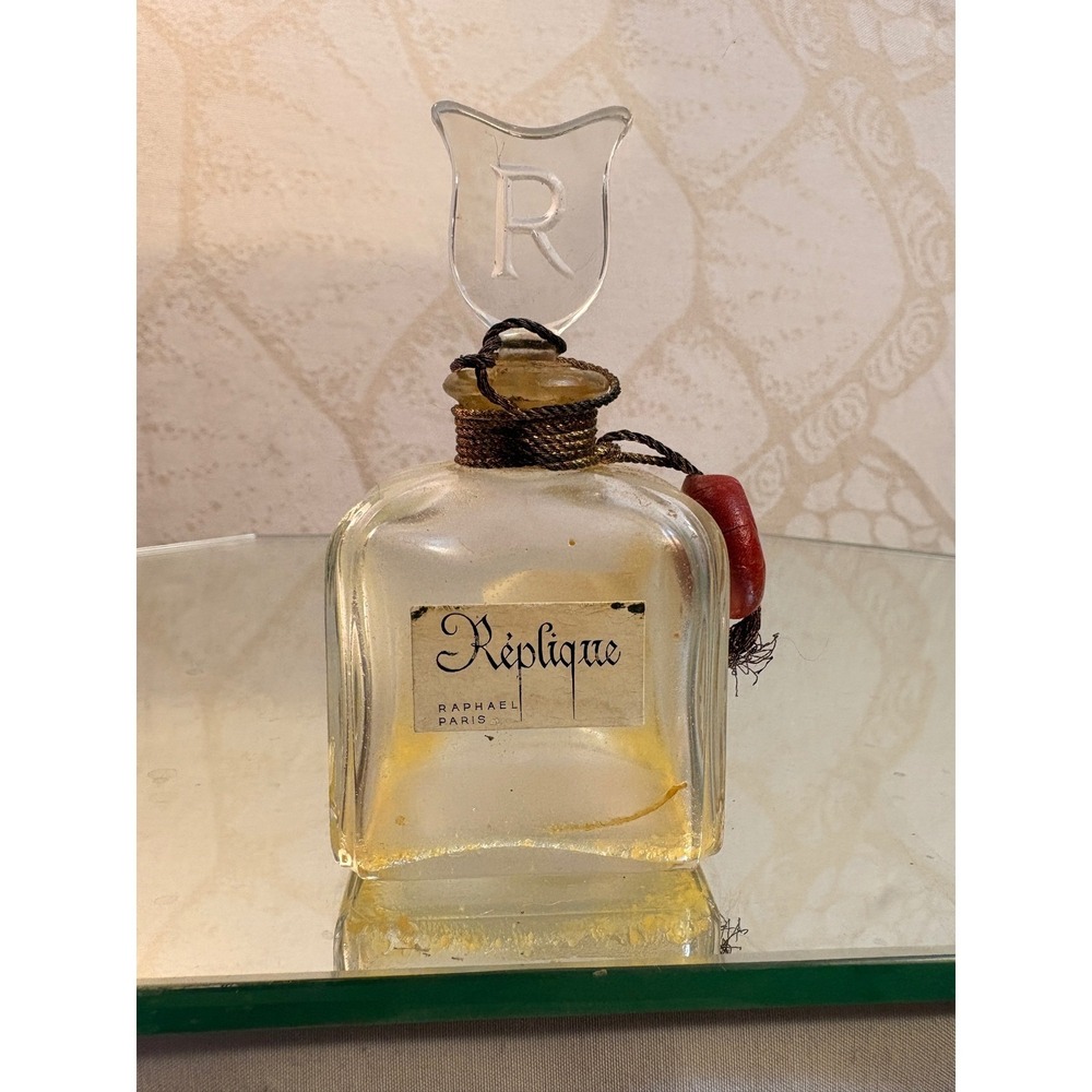 Replique Raphael Paris Glass Perfume Bottle with Stopper and Tassel 2 oz - Picture 1 of 4
